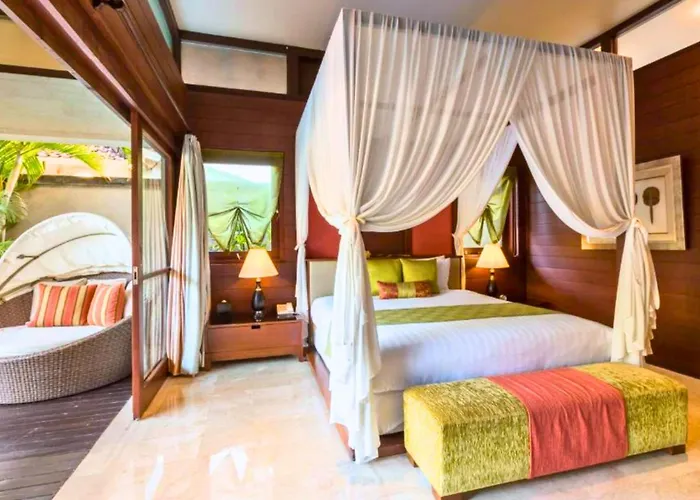 Neada 4 Bedroom Grand Pool Villa Seminyak