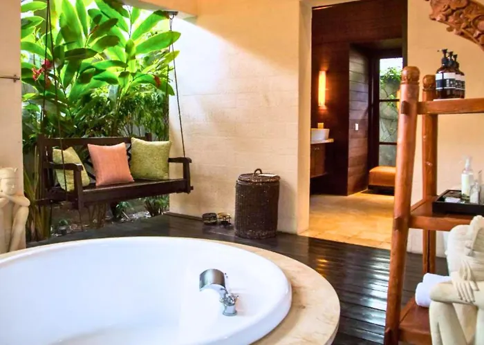Neada 4 Bedroom Grand Pool Villa